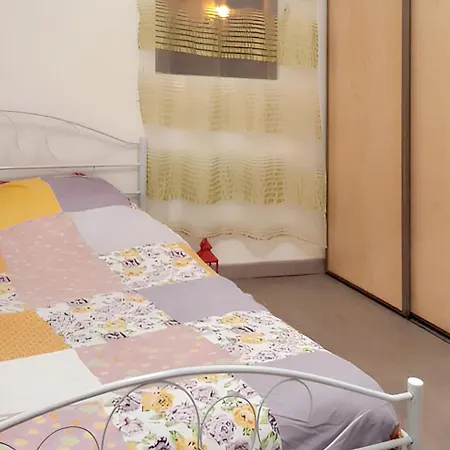 Lägenhet Lumineux Dans Le Centre De Avec Balcon. Digne-les-Bains