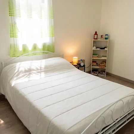 Apartman Lumineux Dans Le Centre De Avec Balcon.