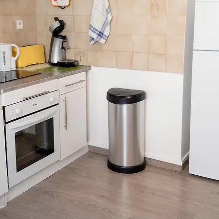 Apartman Lumineux Dans Le Centre De Avec Balcon. Digne-Les-Bains